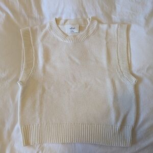 Aritzia Wilfred Alps Vest in White, size M